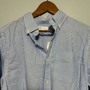 Men’s NWT Gap Long-Sleeve Button-Up Sz: Medium